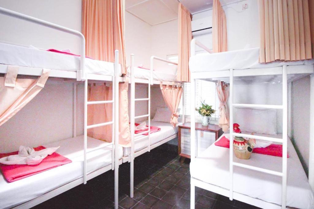 Bhumi Hostel Jogjakarta Buitenkant foto