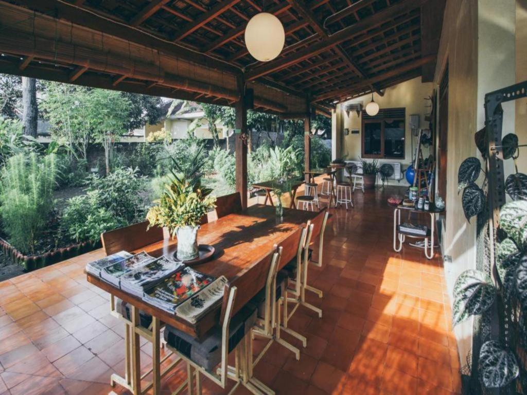 Bhumi Hostel Jogjakarta Buitenkant foto